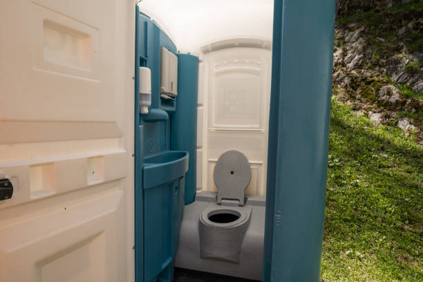 Types of Portable Toilets We Offer in Opa Locka, FL